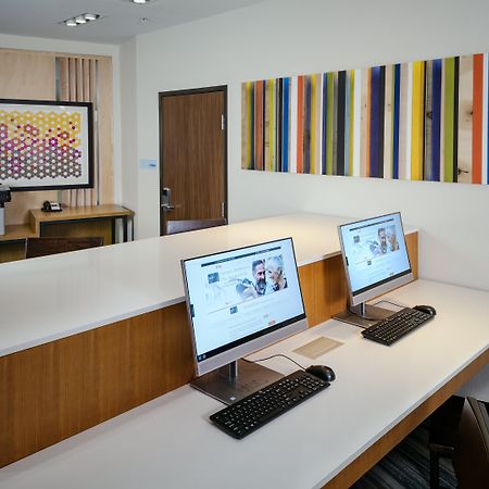 Holiday Inn Express & Suites - Medford By Ihg מראה חיצוני תמונה