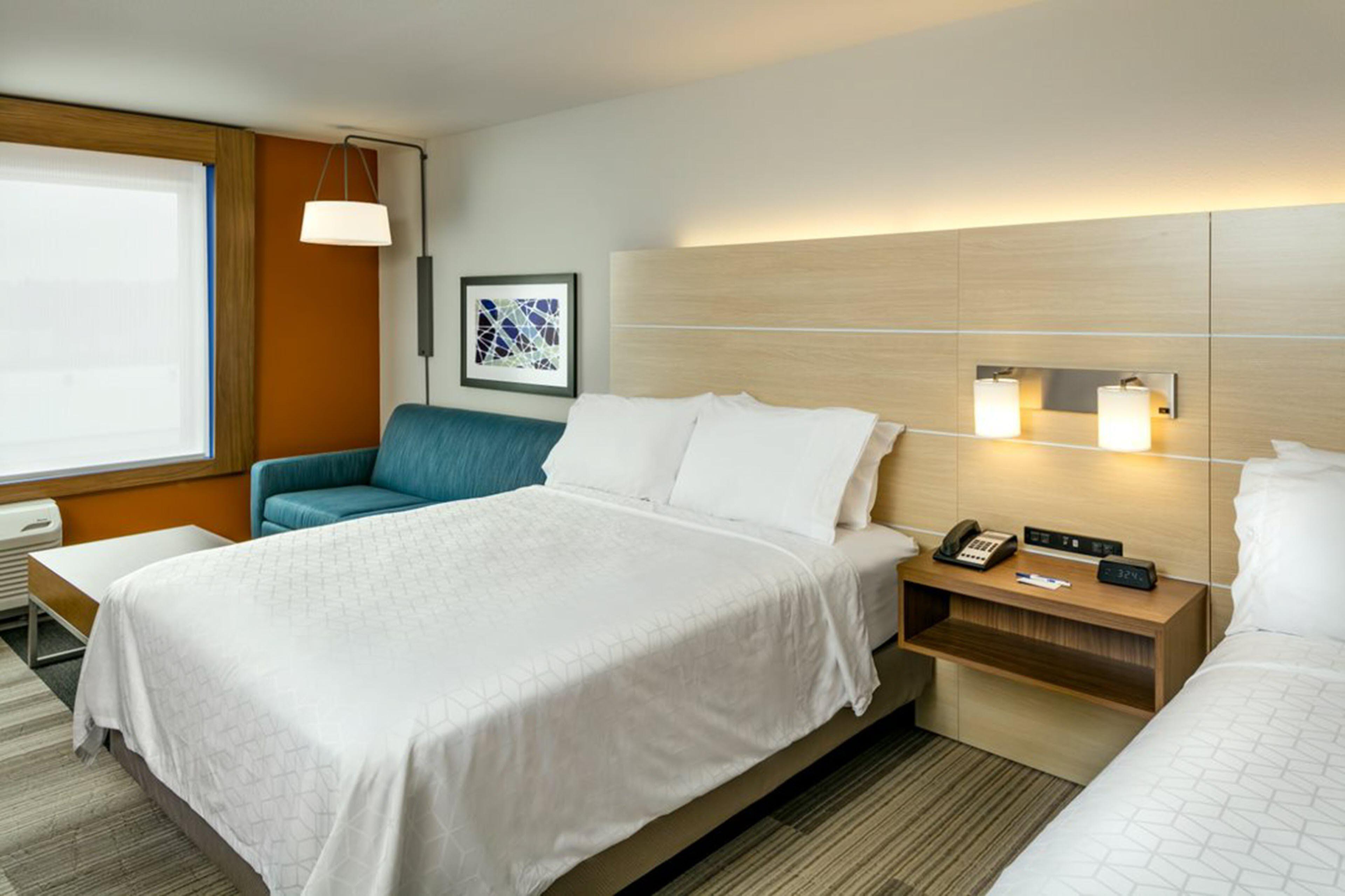 Holiday Inn Express & Suites - Medford By Ihg מראה חיצוני תמונה