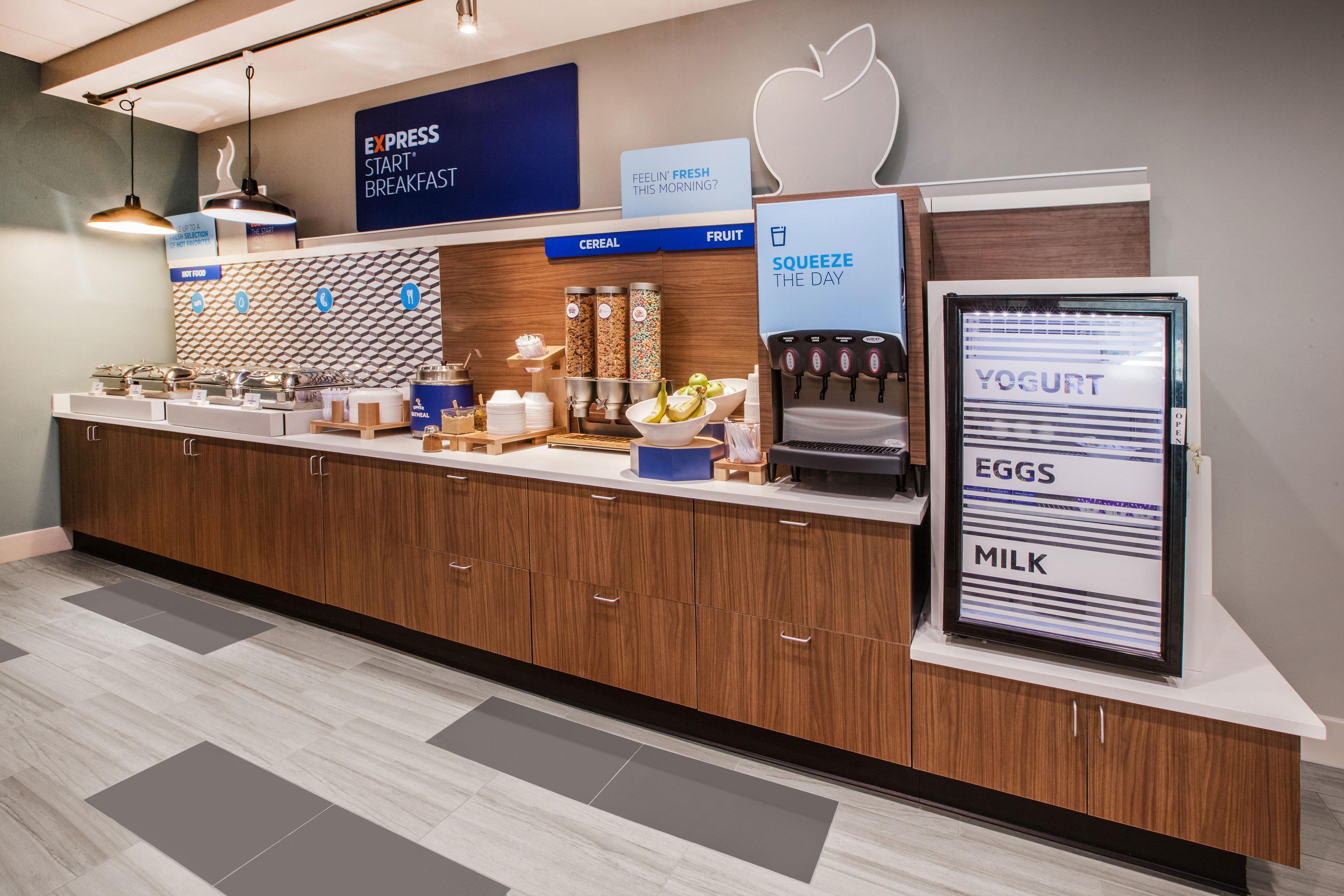 Holiday Inn Express & Suites - Medford By Ihg מראה חיצוני תמונה