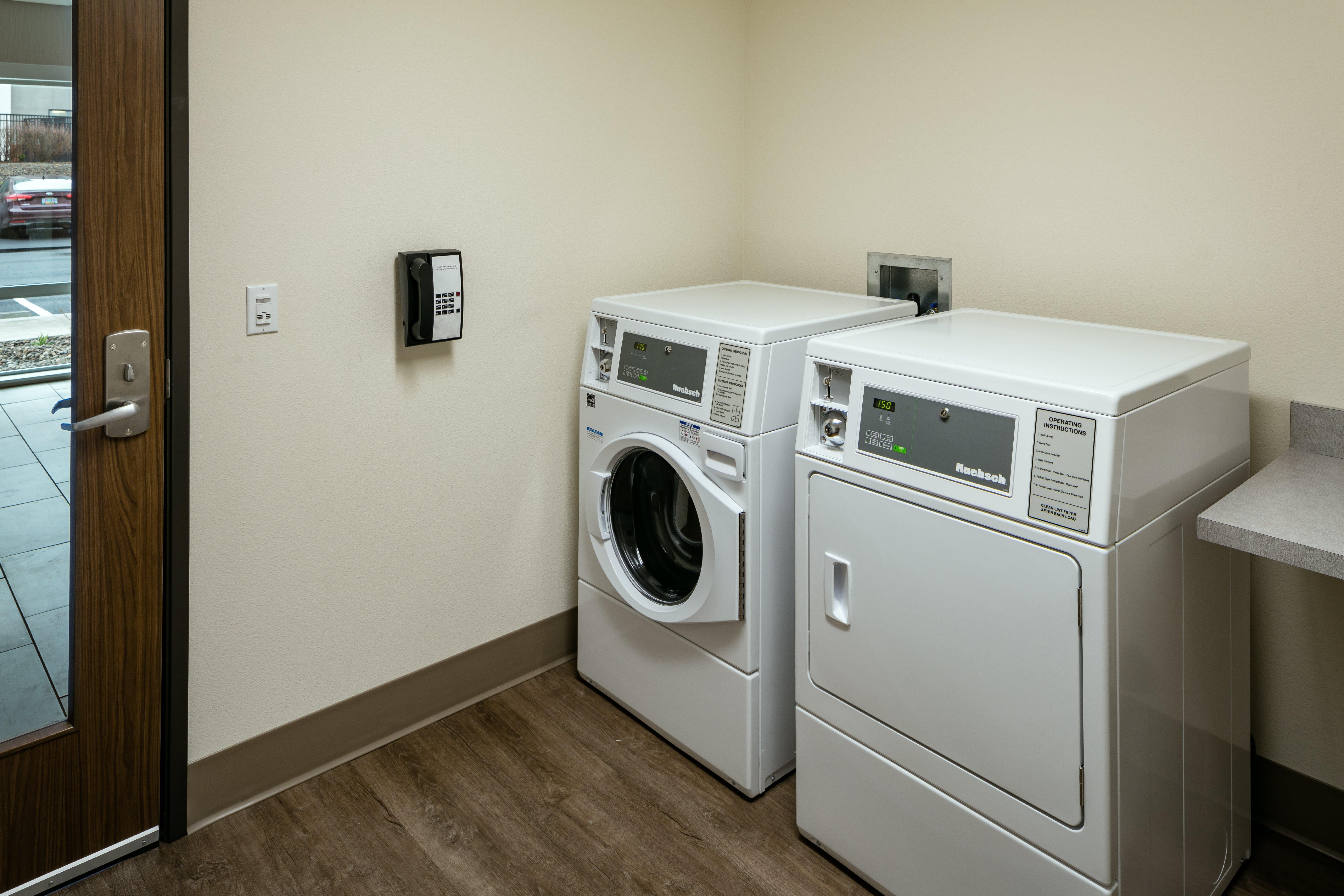 Holiday Inn Express & Suites - Medford By Ihg מראה חיצוני תמונה