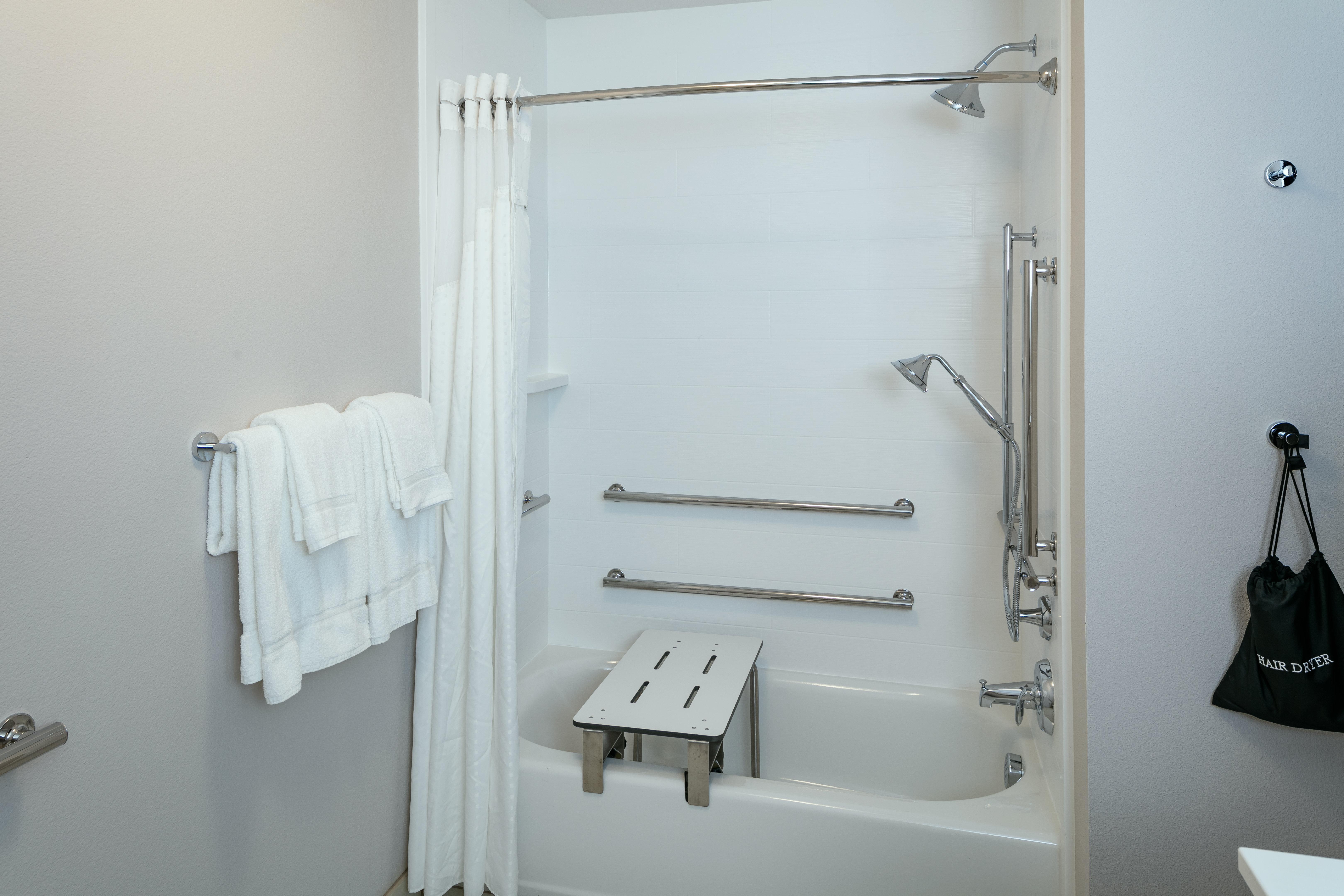 Holiday Inn Express & Suites - Medford By Ihg מראה חיצוני תמונה