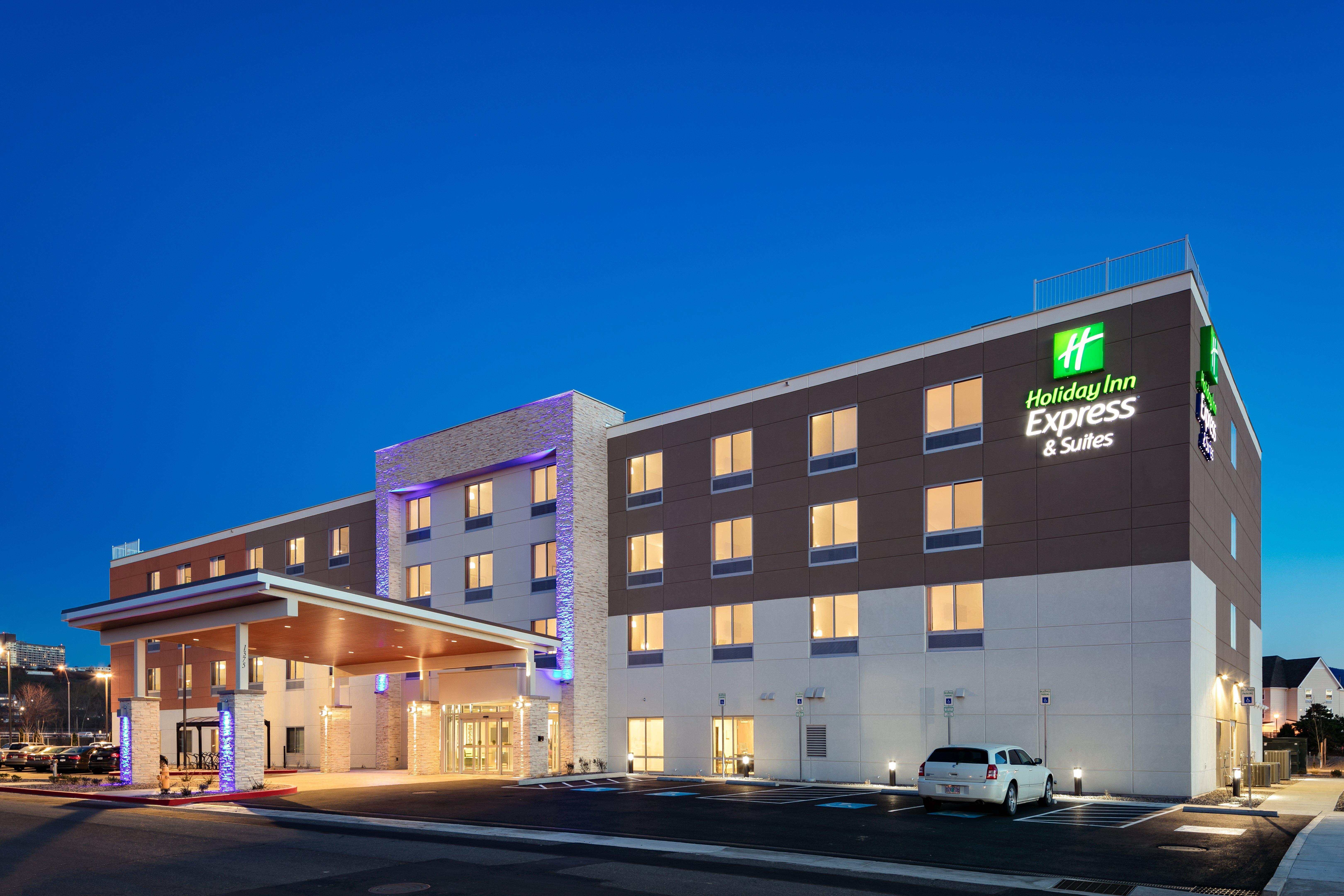 Holiday Inn Express & Suites - Medford By Ihg מראה חיצוני תמונה